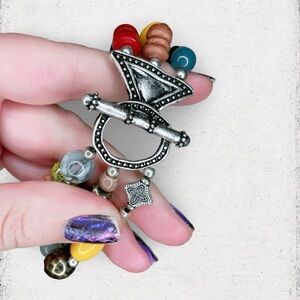 4485u. Colorful Beaded Bracelet with Silver Clasp